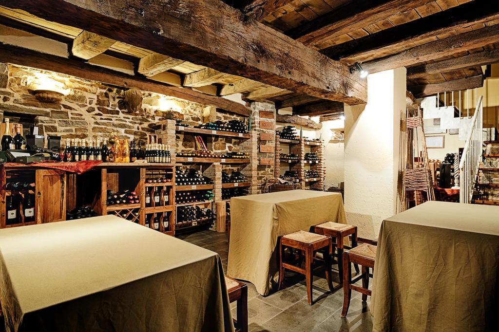Borgo Casale Guest House Albareto  Bagian luar foto