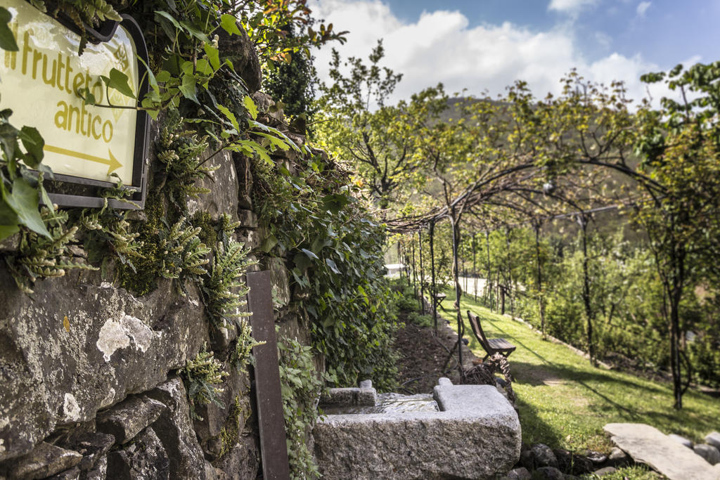 Borgo Casale Guest House Albareto  Bagian luar foto